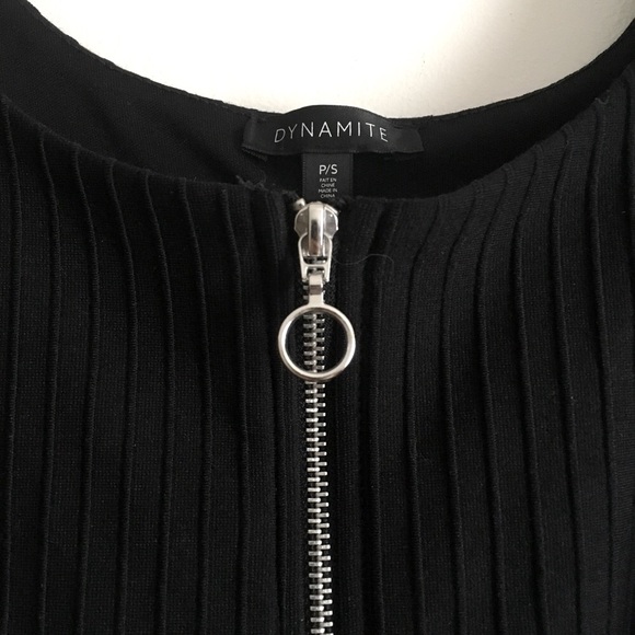 Zip-up Tank - Picture 3 of 4